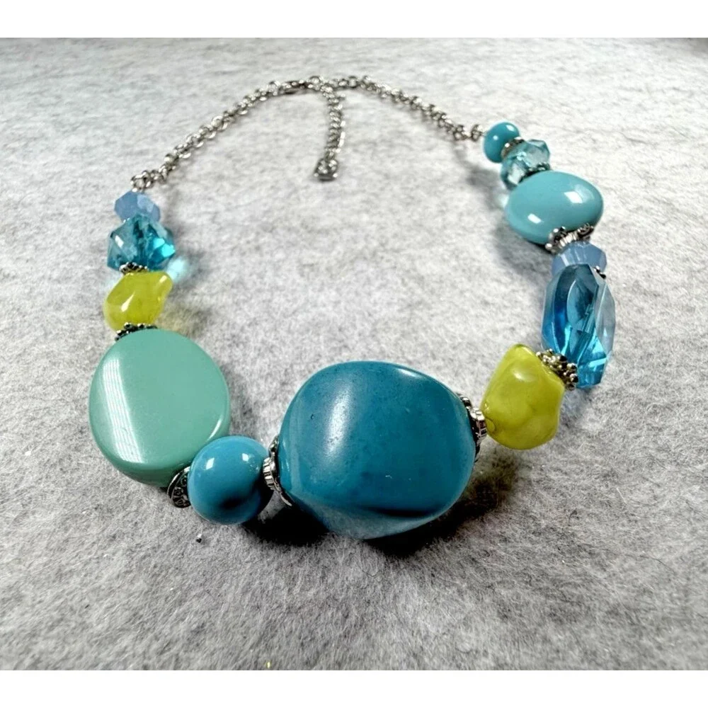Vintage Y2K Turquoise Blue Green Chunky Beaded Statement Necklace Boho